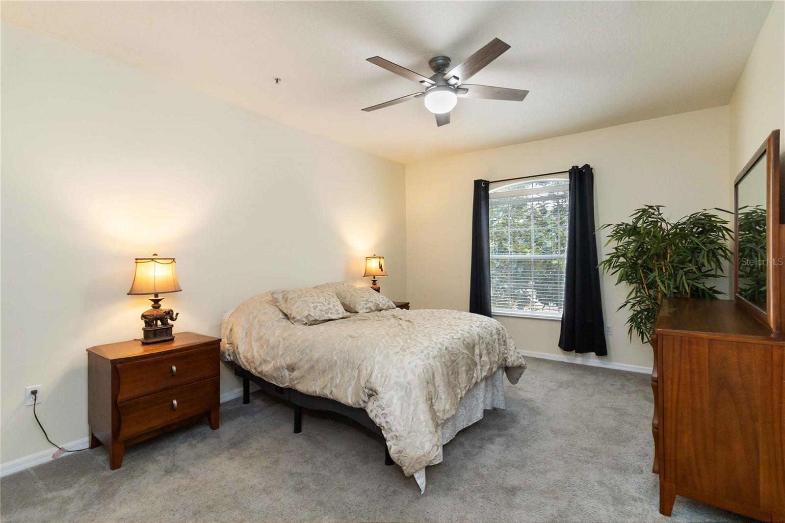 Image 11 of 30 For 698 Seabrook Court 206