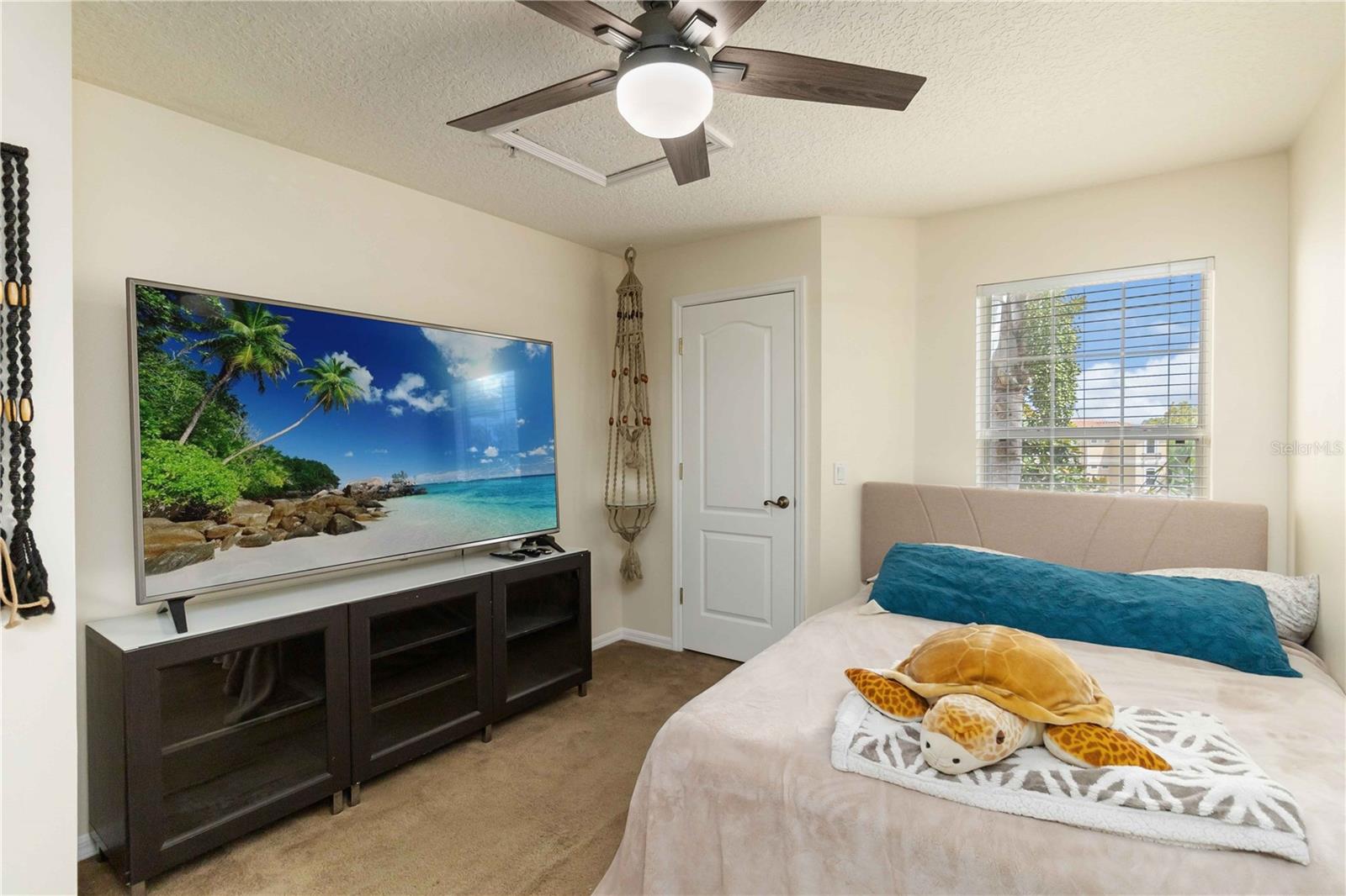 Image 18 of 30 For 698 Seabrook Court 206