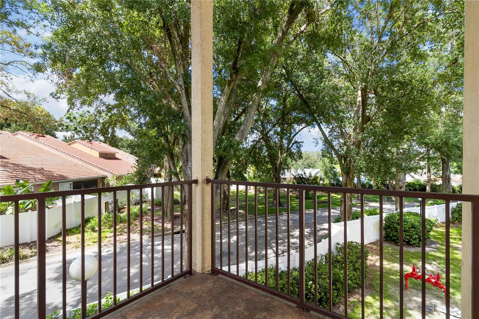 Image 23 of 30 For 698 Seabrook Court 206