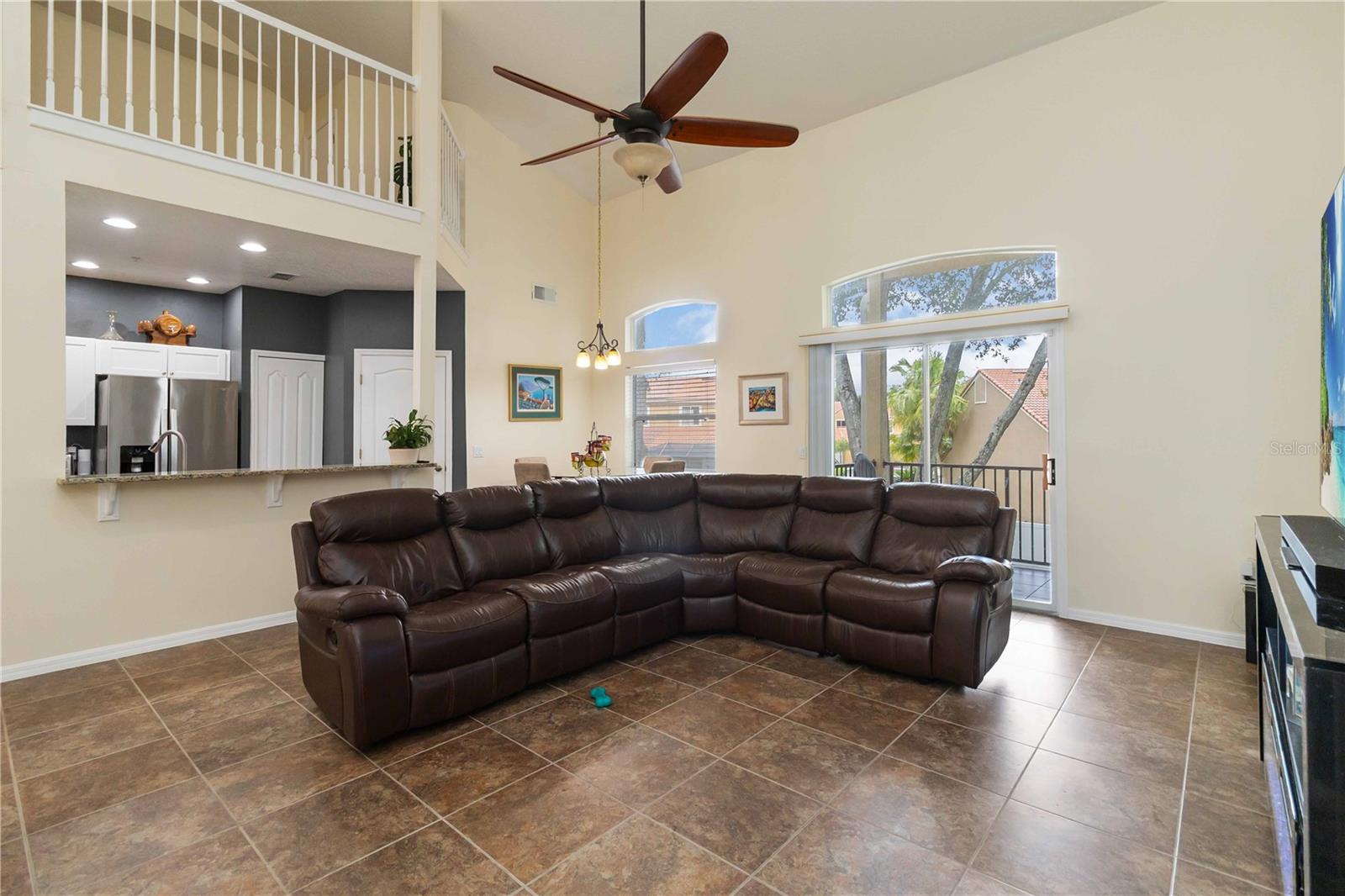 Image 4 of 30 For 698 Seabrook Court 206