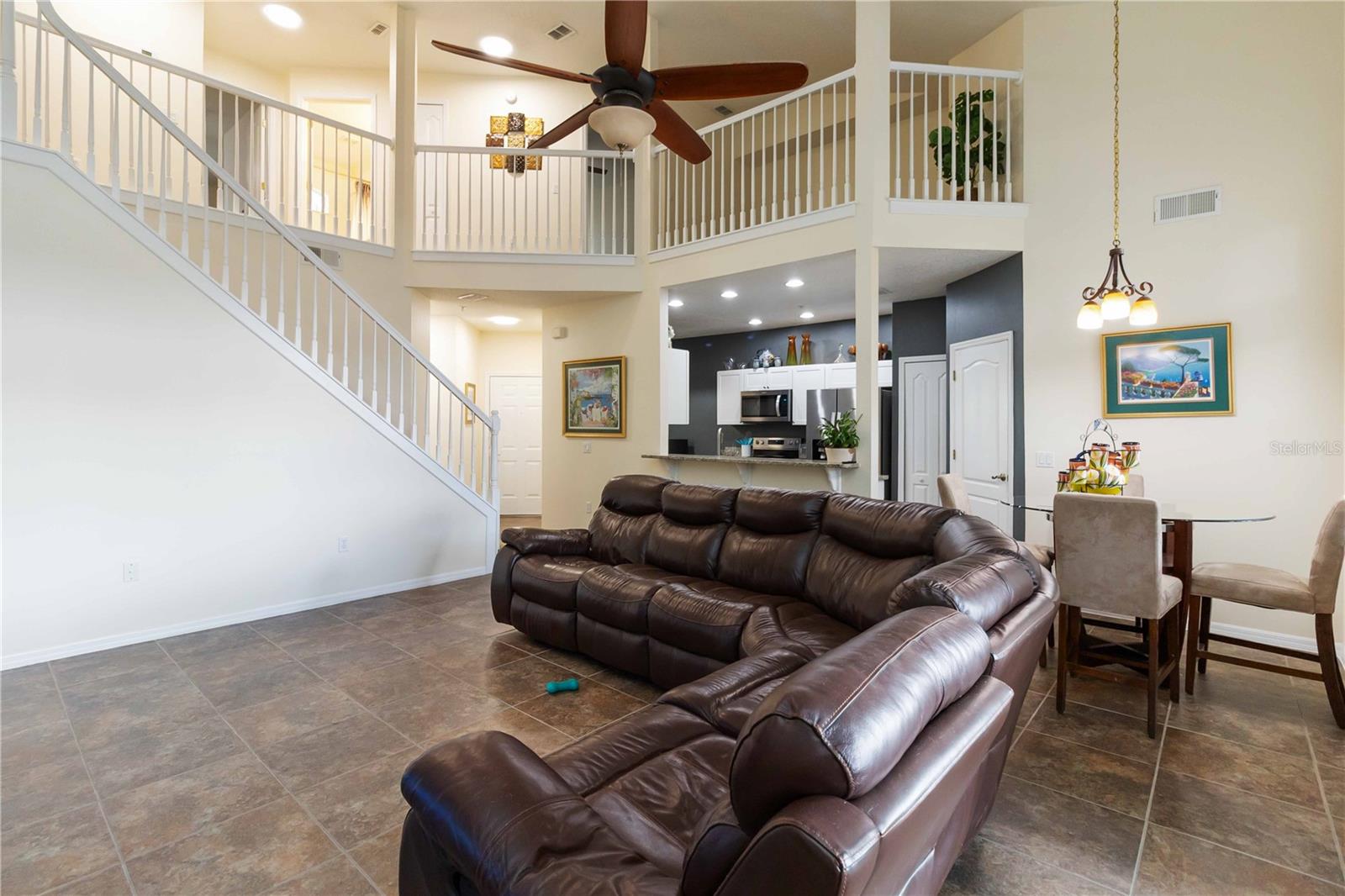 Image 5 of 30 For 698 Seabrook Court 206