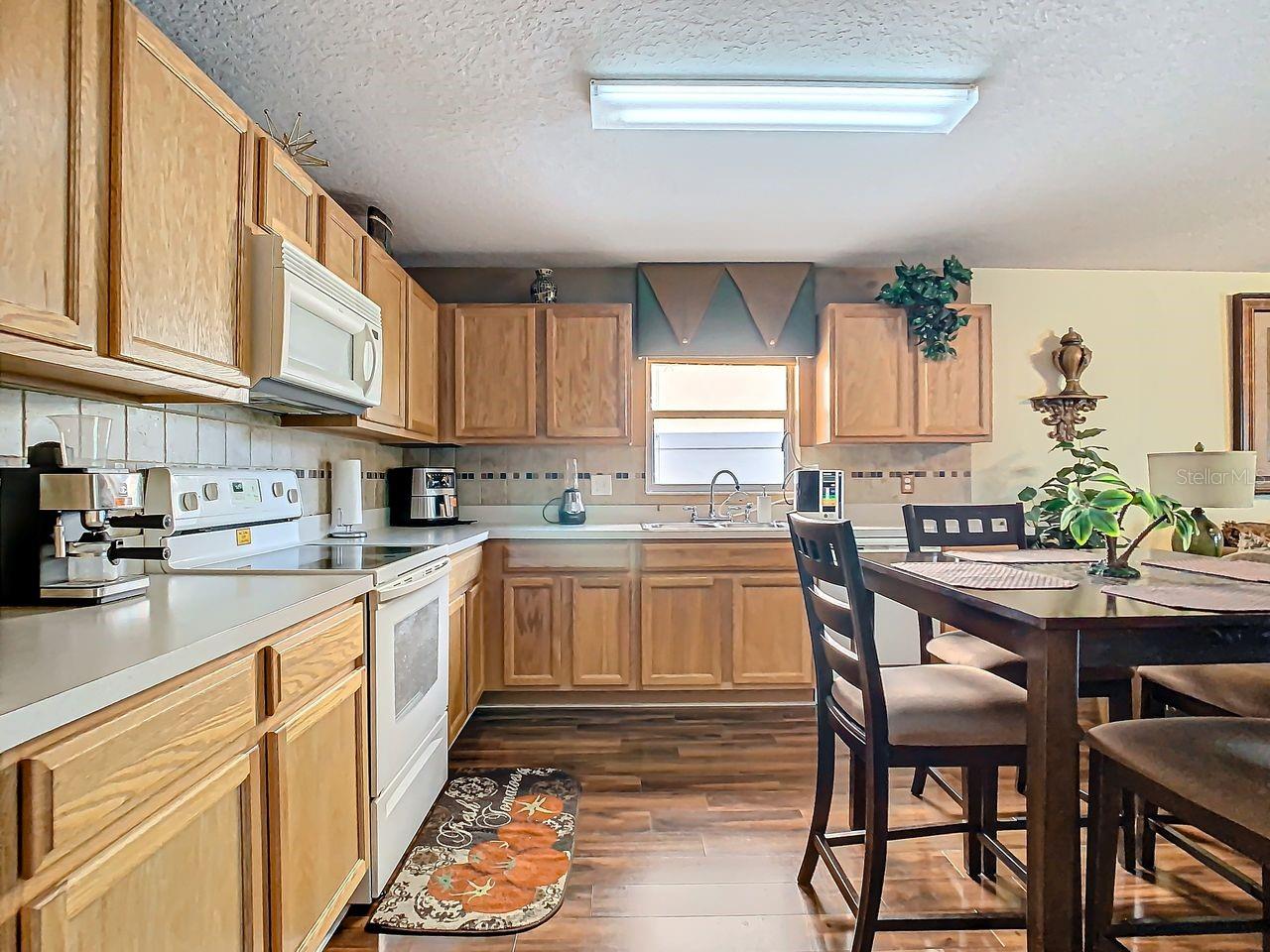 Image 34 of 59 For 221 Windrose Drive