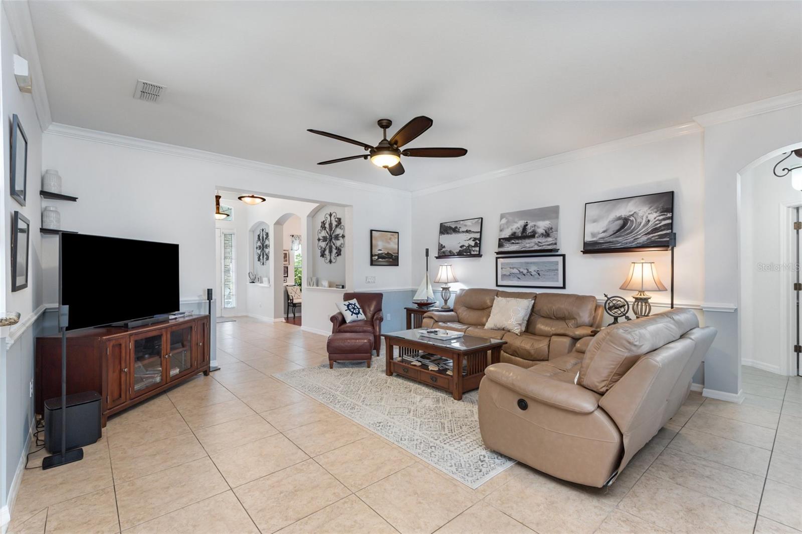 Image 14 of 30 For 129 Crystal Oak Drive