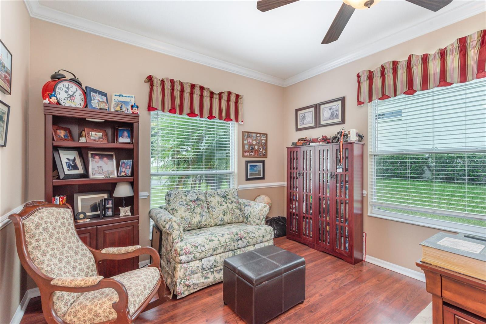 Image 26 of 30 For 129 Crystal Oak Drive