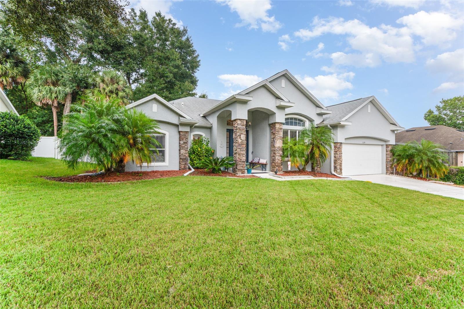 Image 3 of 30 For 129 Crystal Oak Drive