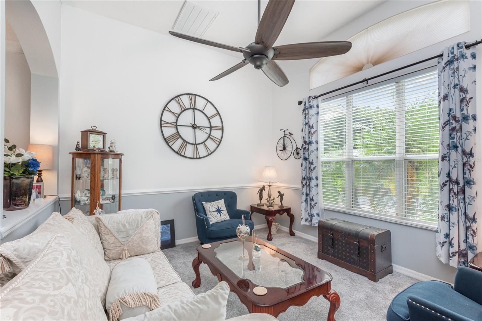 Image 4 of 30 For 129 Crystal Oak Drive