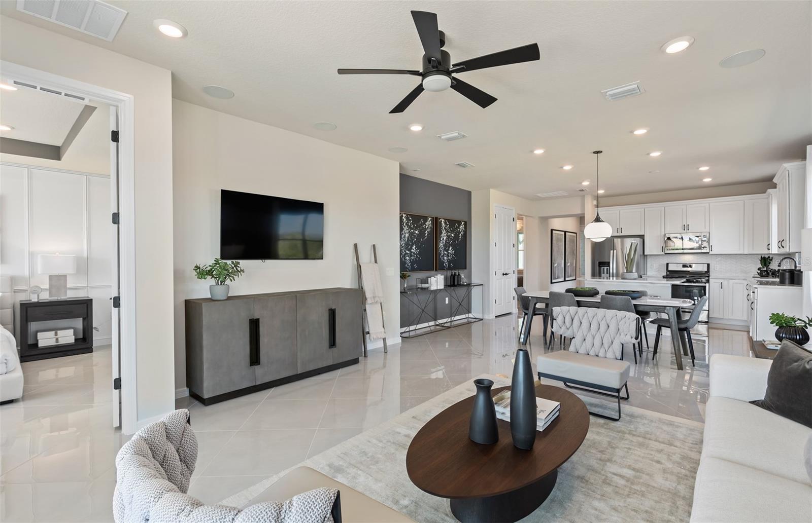 Image 7 of 11 For 13532 Pearl Beach Street