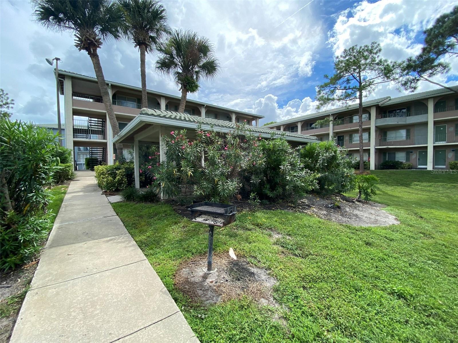 Image 14 of 15 For 121 Oyster Bay Circle 320