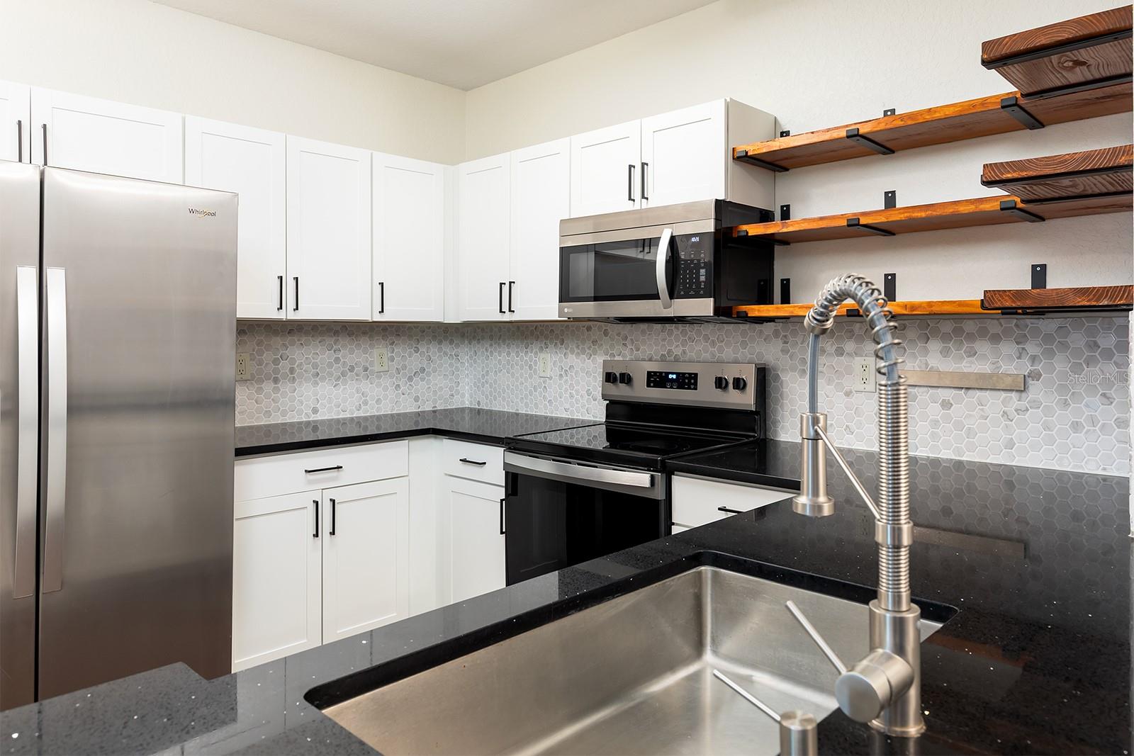 Image 10 of 25 For 204 South Street 3057