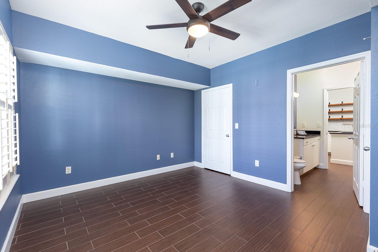 Image 19 of 25 For 204 South Street 3057