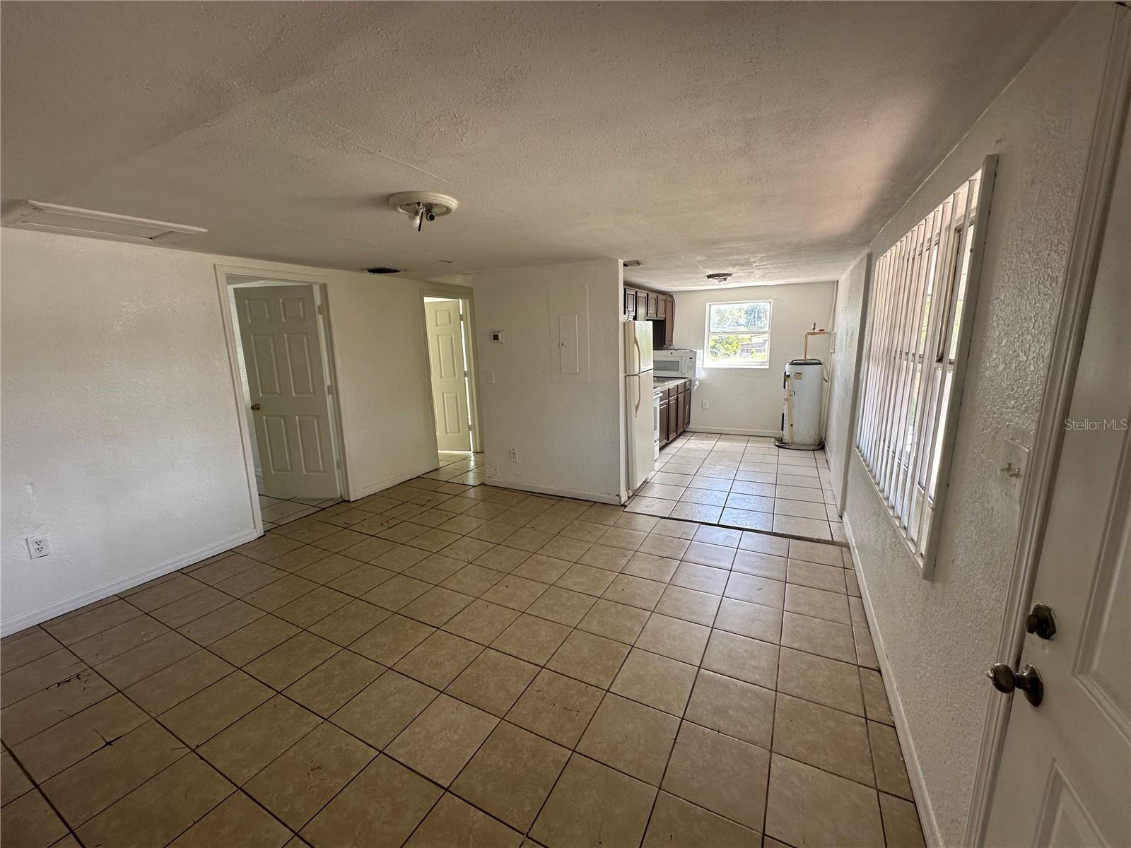 Image 10 of 68 For 2435 Edwin Street