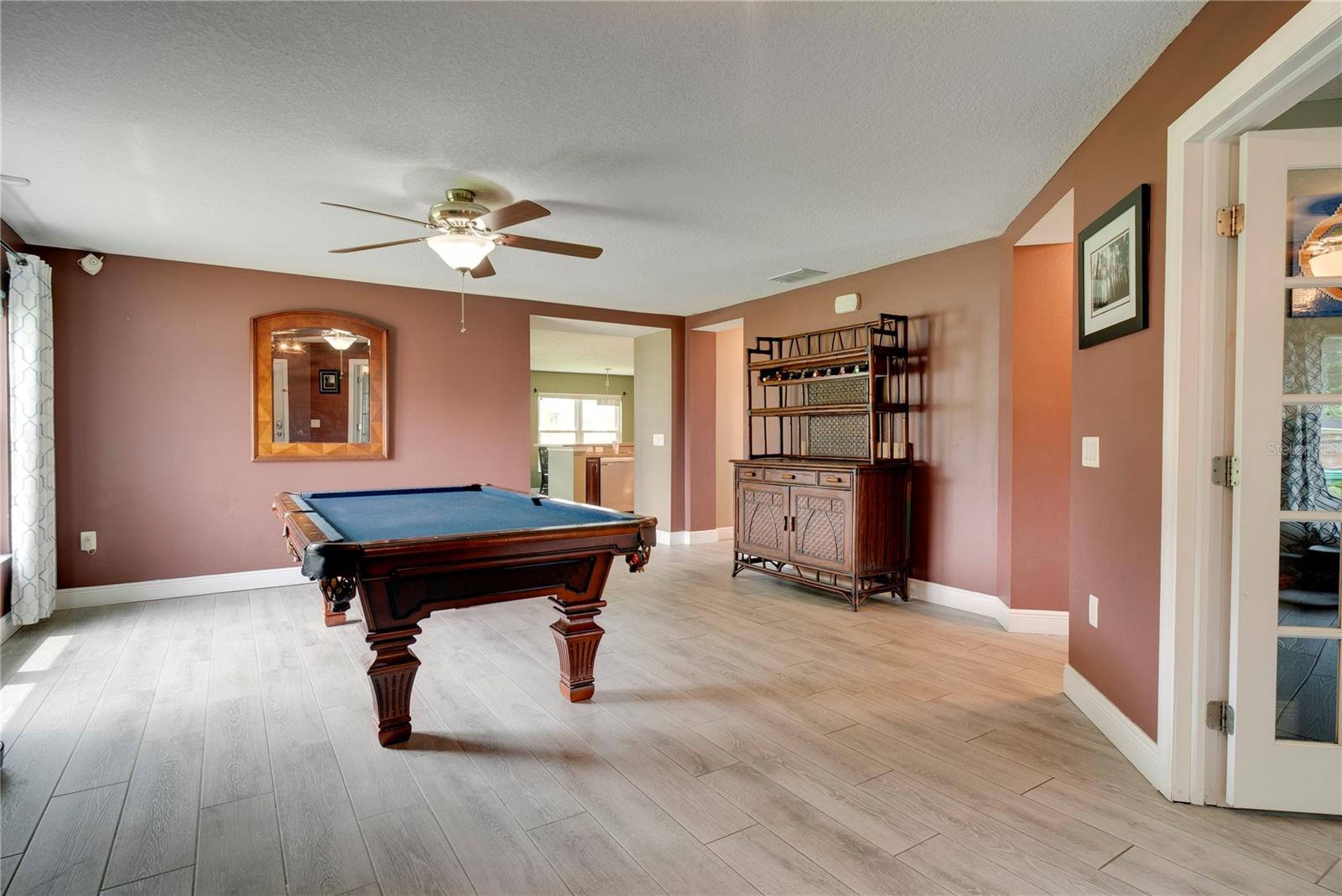 Image 21 of 28 For 421 Cobblestone Pointe Drive