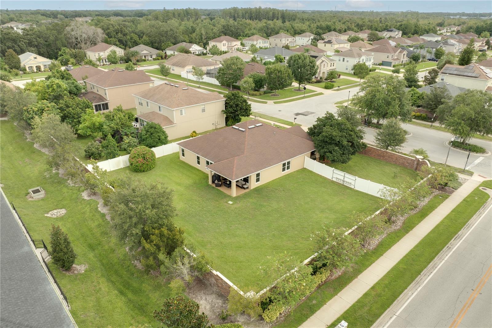 Image 25 of 28 For 421 Cobblestone Pointe Drive