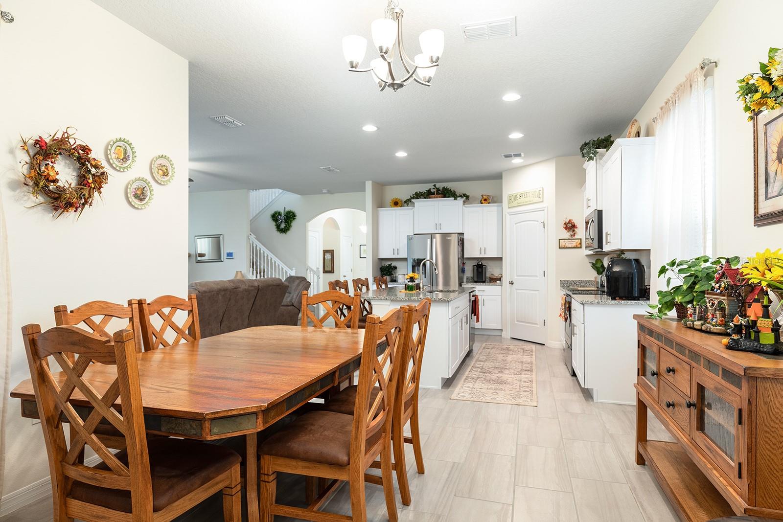 Image 11 of 72 For 9263 Quest Alley Alley