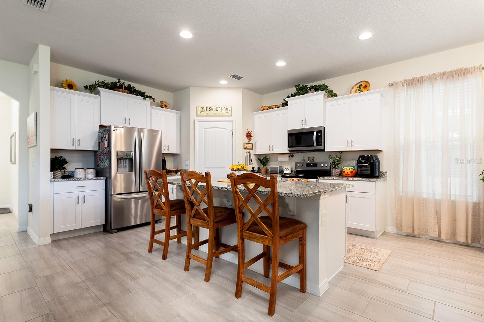 Image 13 of 72 For 9263 Quest Alley Alley