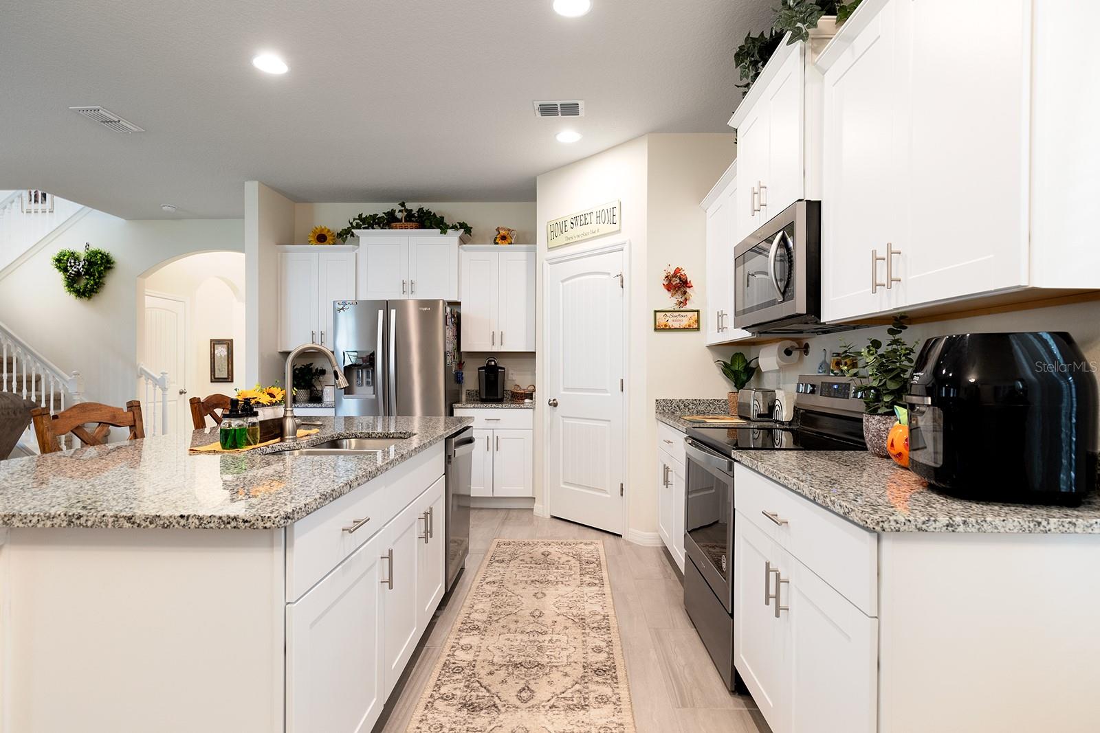 Image 14 of 72 For 9263 Quest Alley Alley