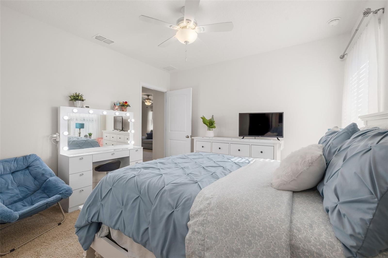 Image 37 of 72 For 9263 Quest Alley Alley