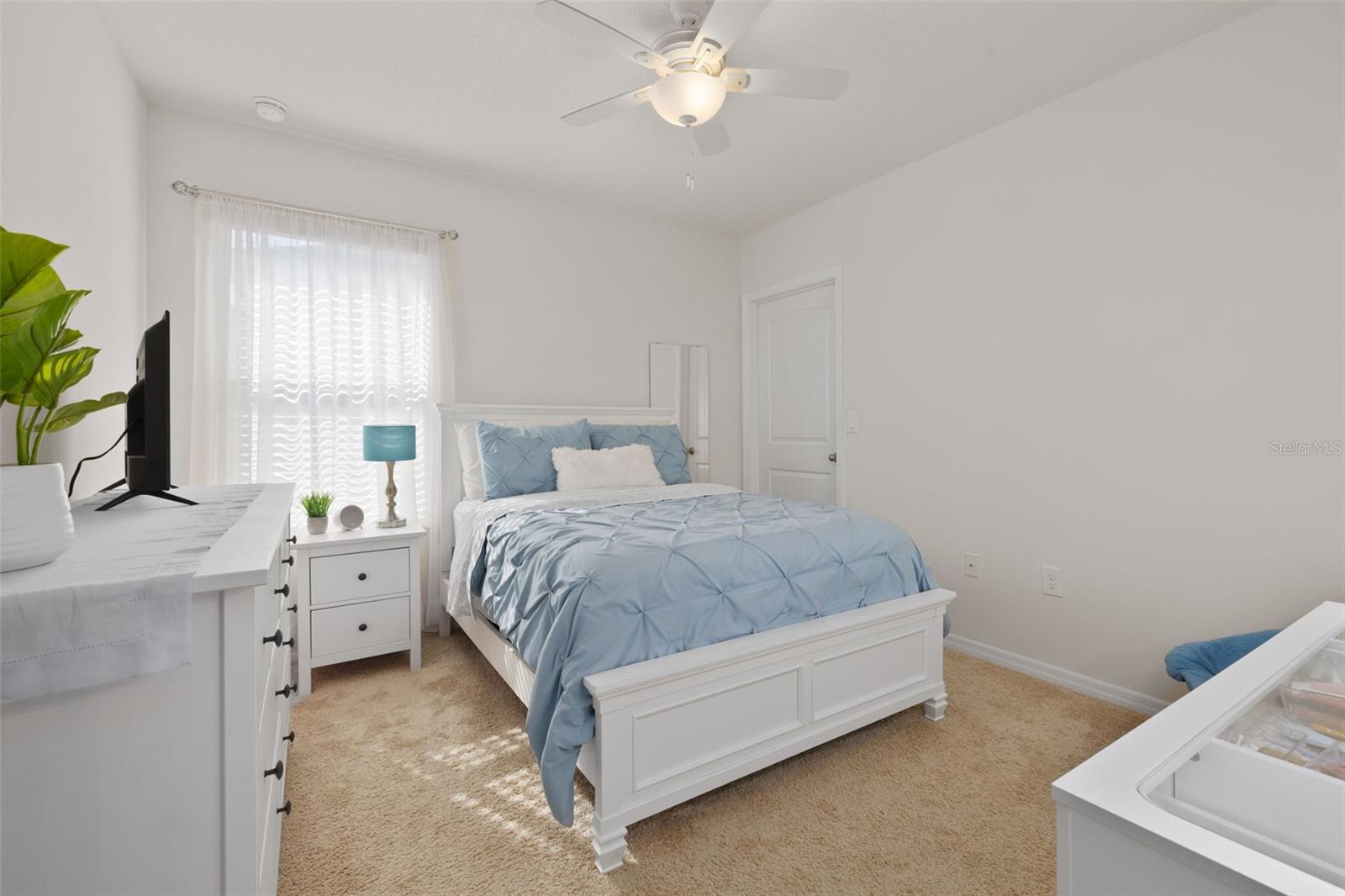 Image 38 of 72 For 9263 Quest Alley Alley