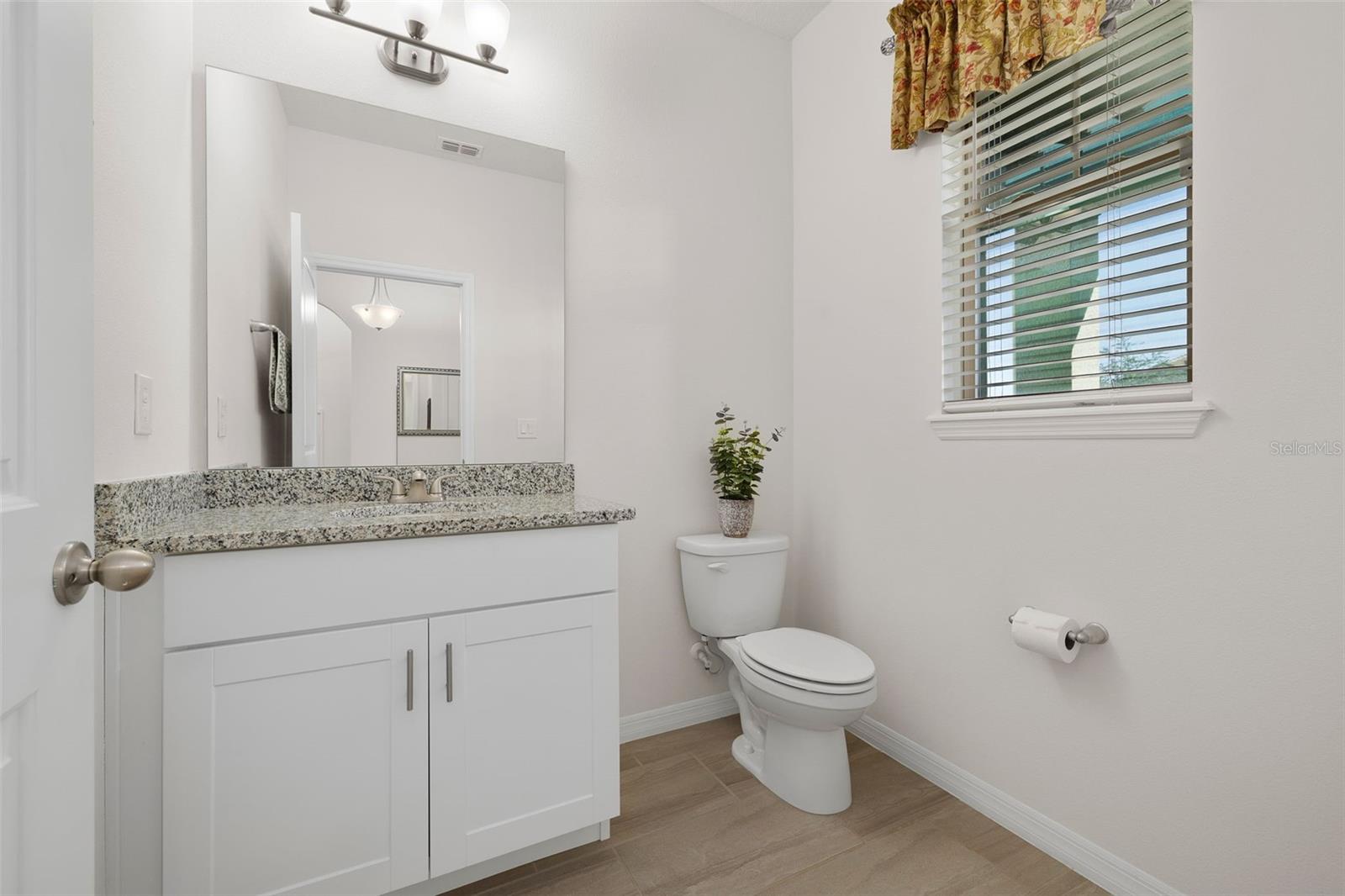 Image 46 of 72 For 9263 Quest Alley Alley