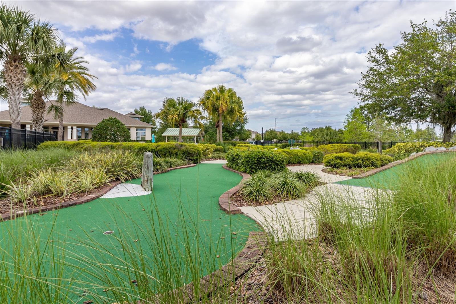 Image 51 of 72 For 9263 Quest Alley Alley