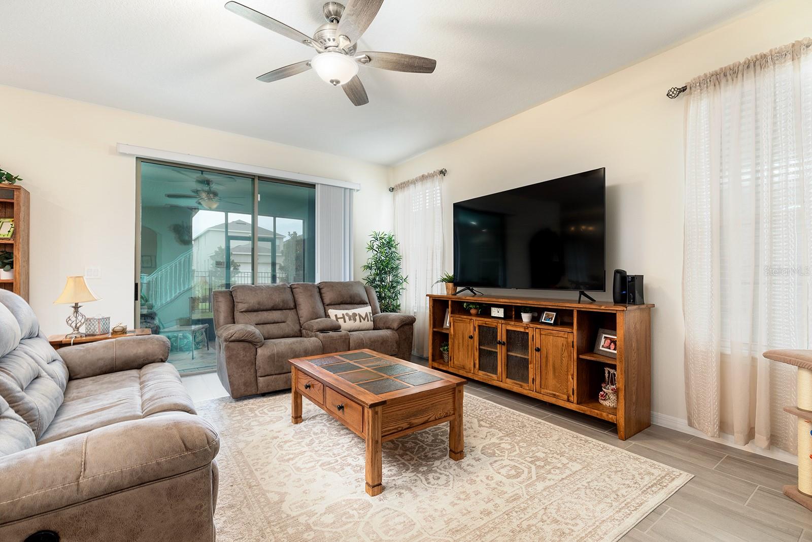 Image 7 of 72 For 9263 Quest Alley Alley