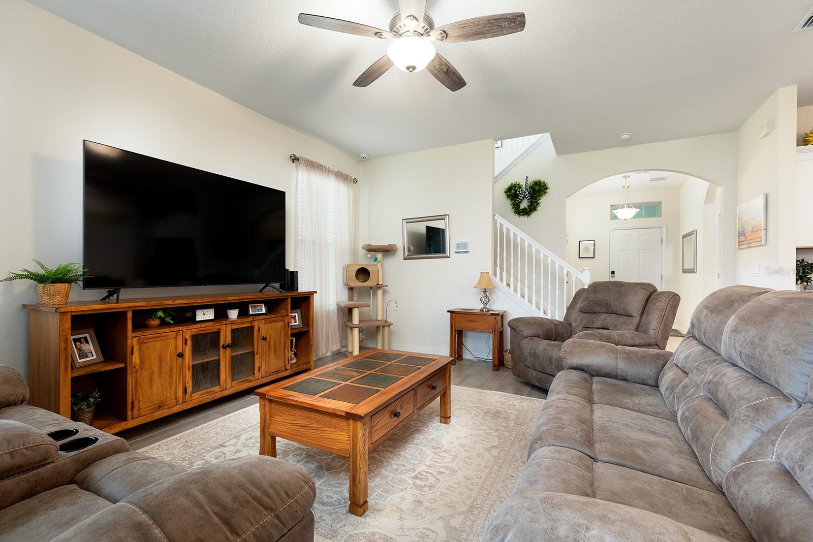 Image 8 of 72 For 9263 Quest Alley Alley