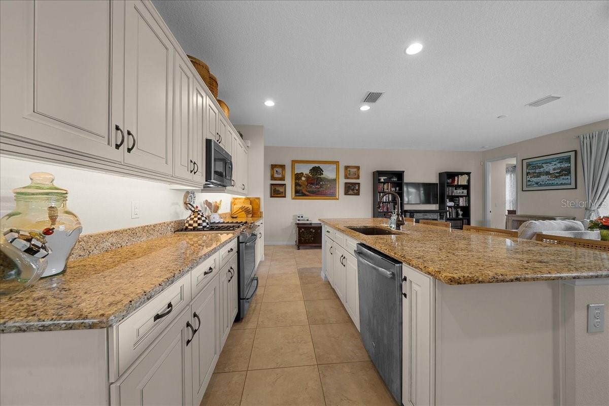 Image 36 of 88 For 5085 35th Place