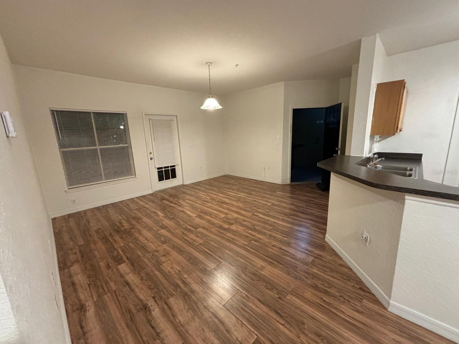 Image 2 of 14 For 6059 Westgate Drive 424
