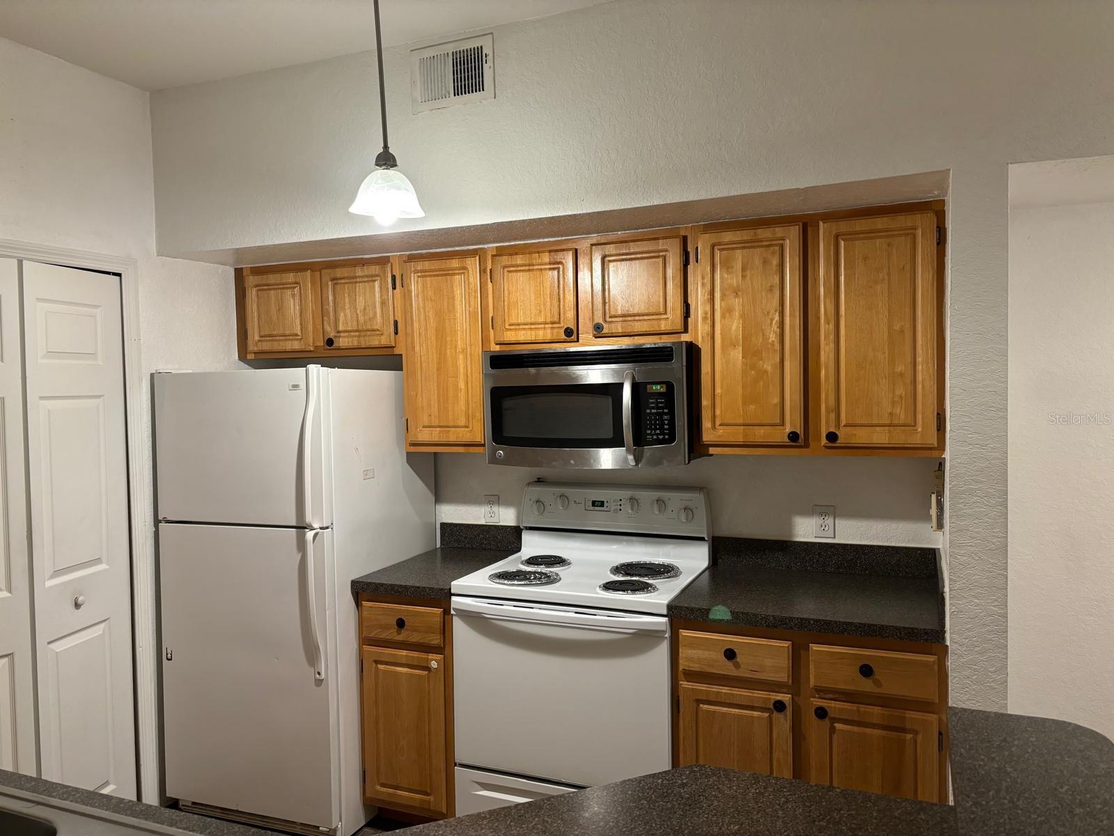 Image 5 of 14 For 6059 Westgate Drive 424