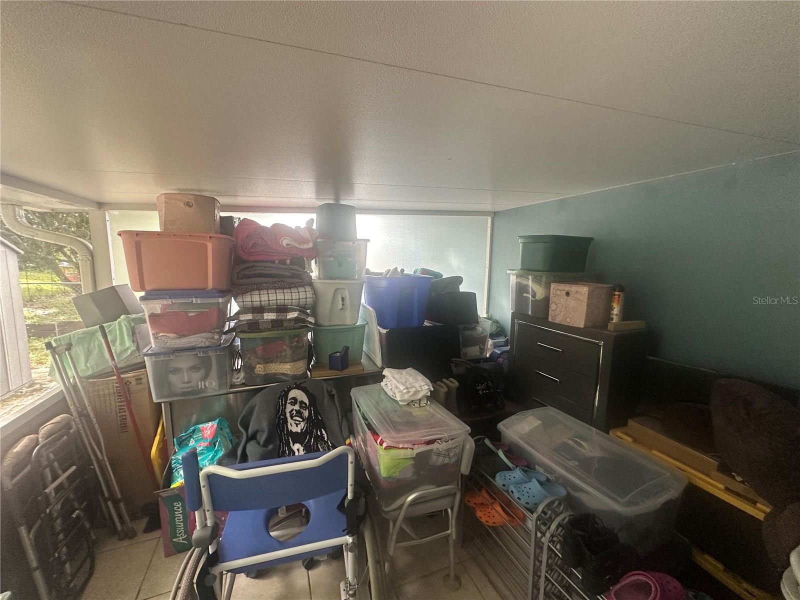 Listing photo id 14 for 2841 Duncan Street