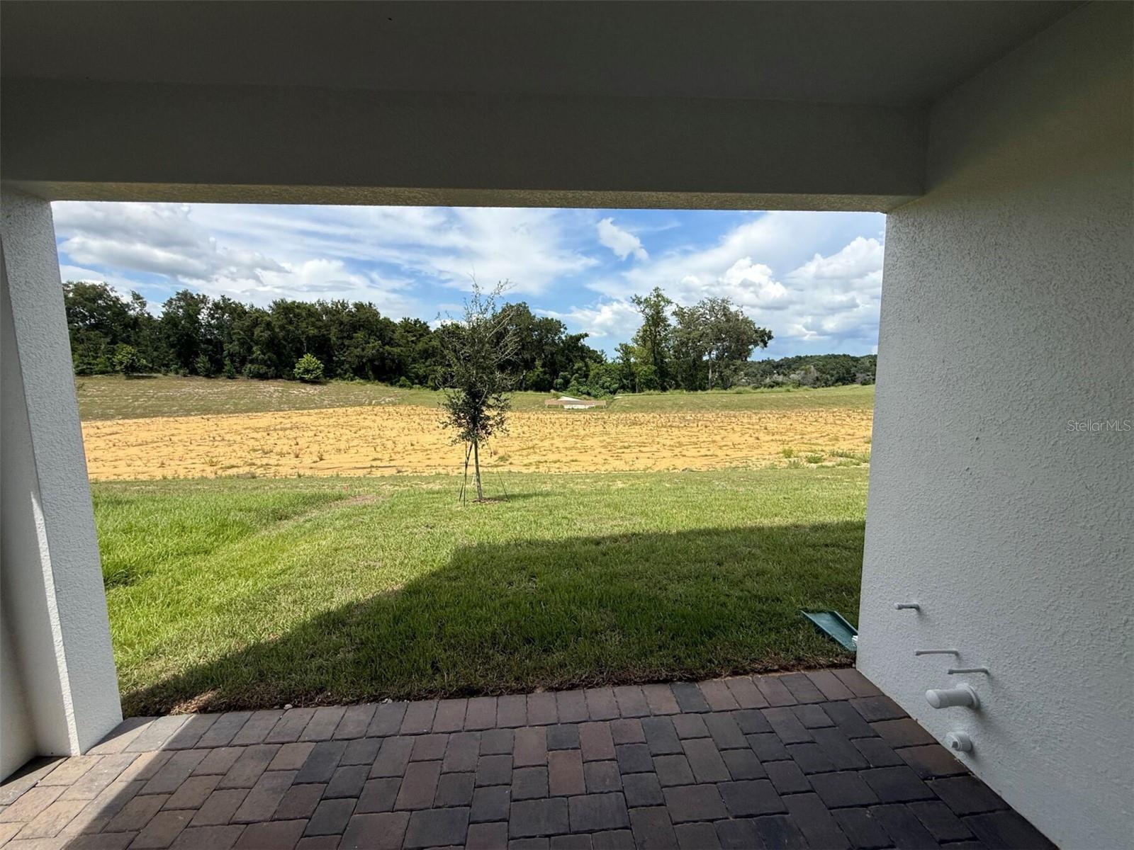 Image 16 of 18 For 903 Pointe Emerson Boulevard