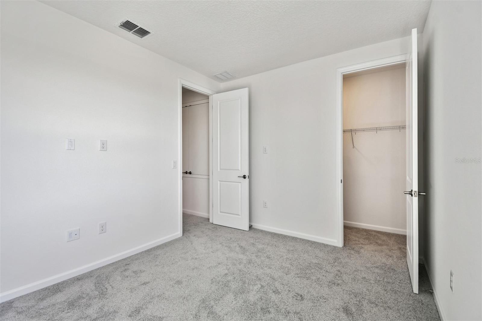 Image 21 of 64 For 903 Pointe Emerson Boulevard