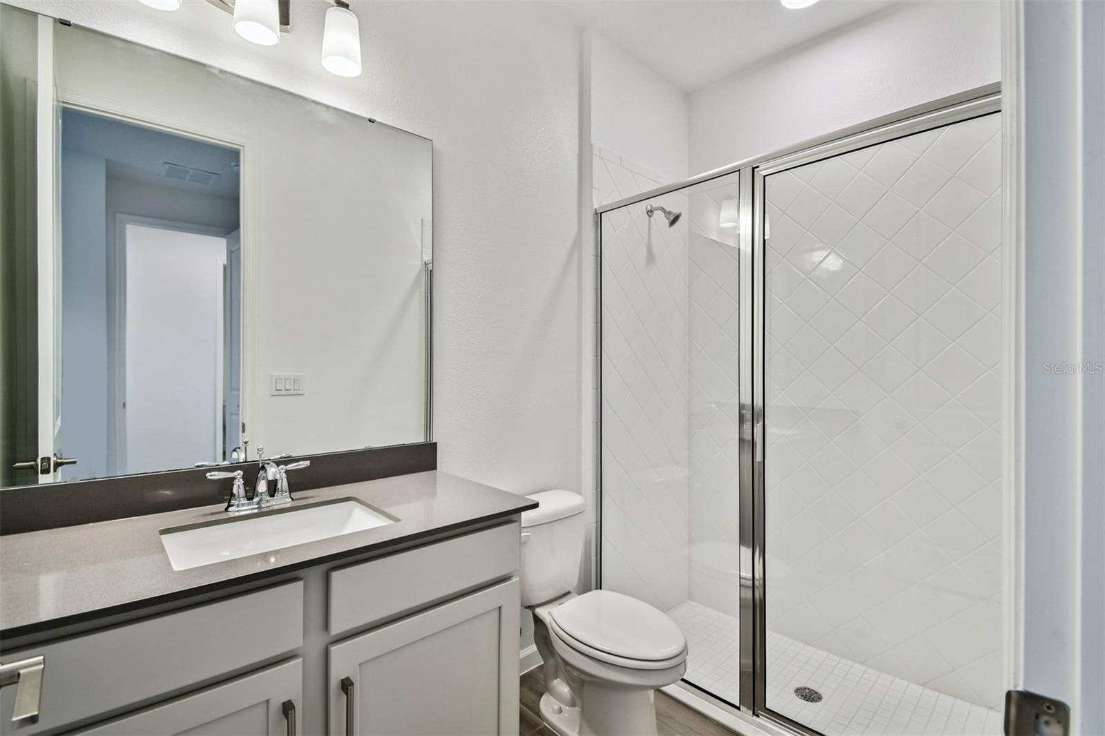 Image 35 of 64 For 903 Pointe Emerson Boulevard