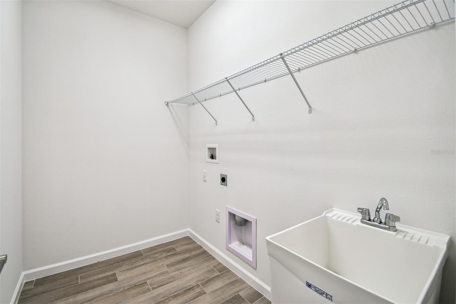 Image 45 of 64 For 903 Pointe Emerson Boulevard