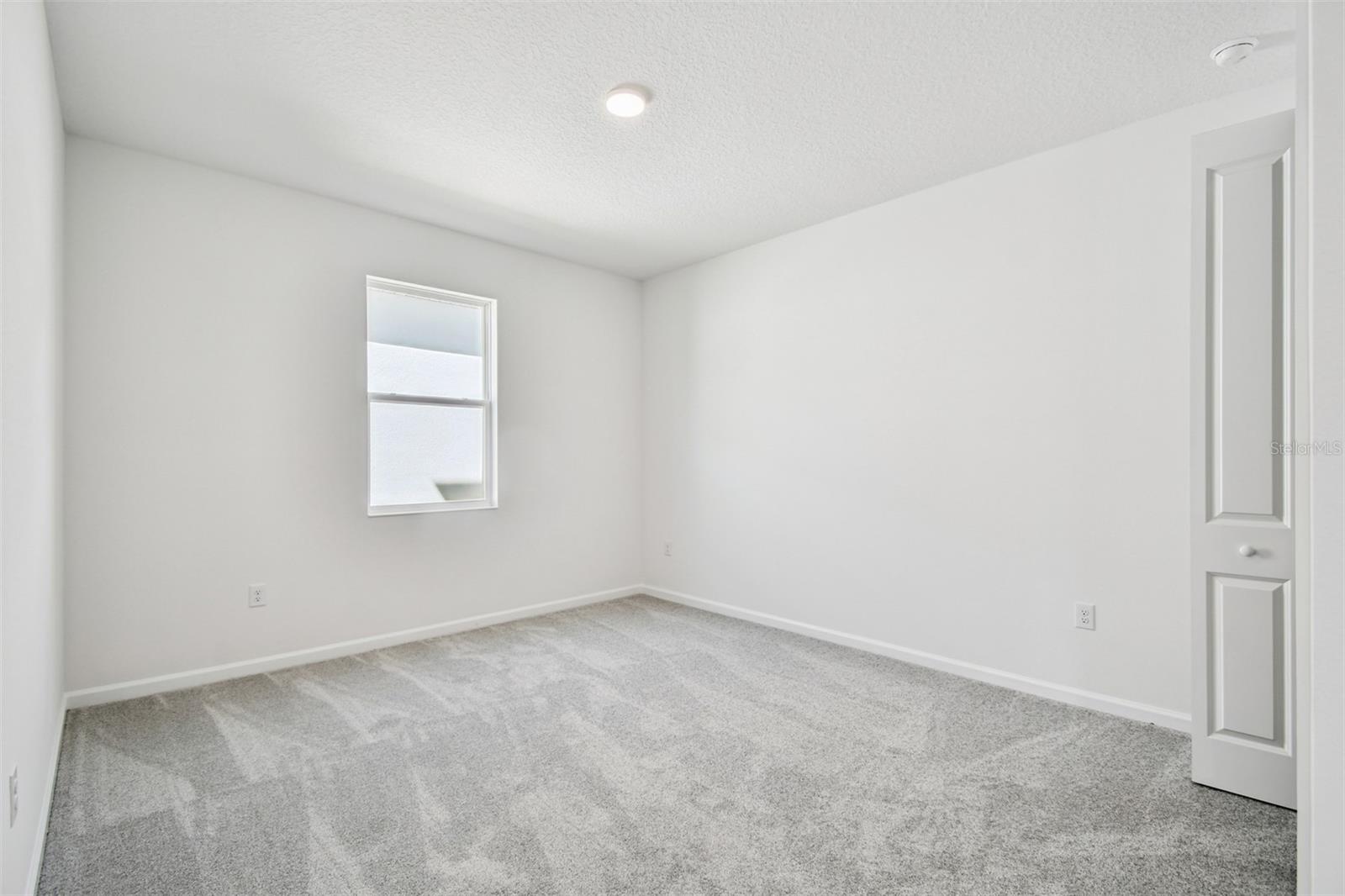 Image 47 of 64 For 903 Pointe Emerson Boulevard