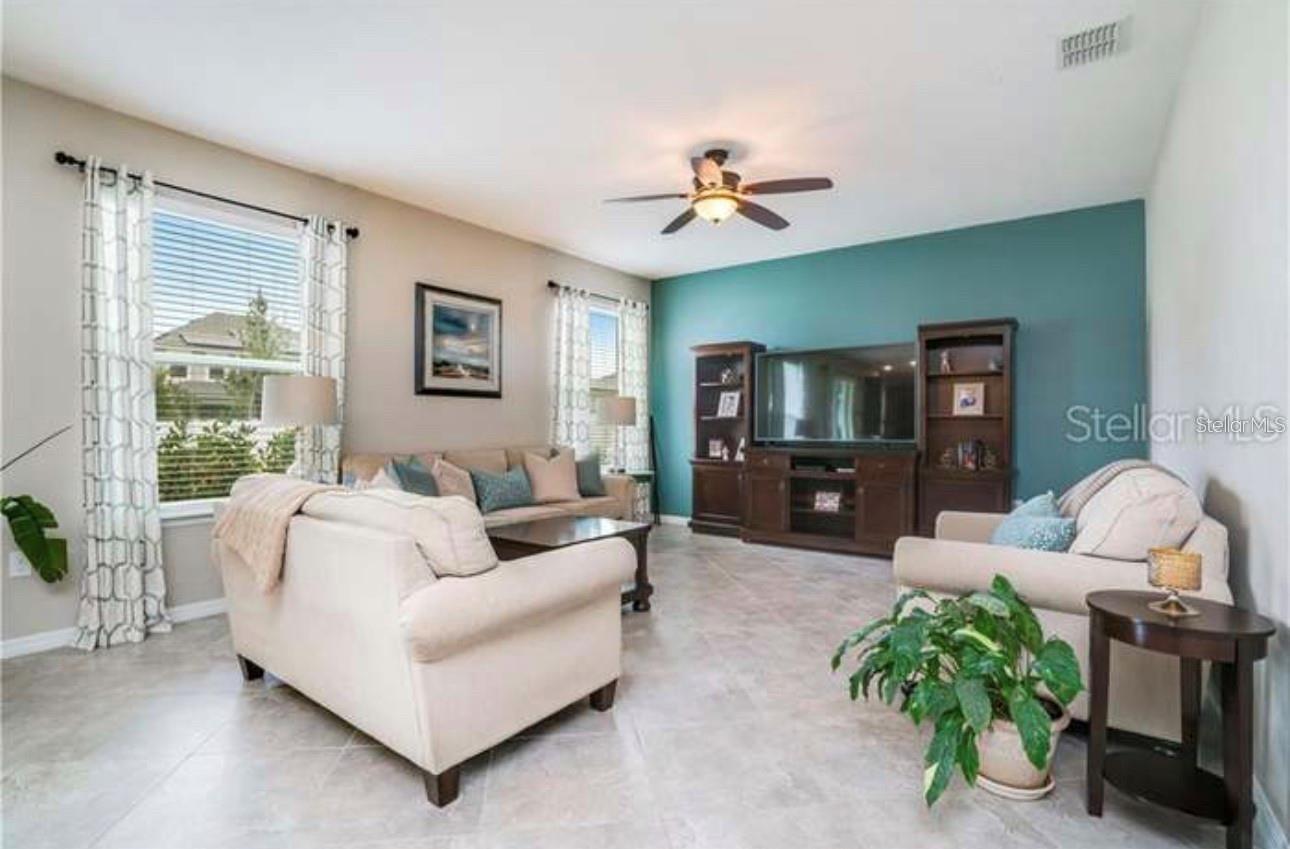Image 8 of 41 For 8622 Lovett Avenue