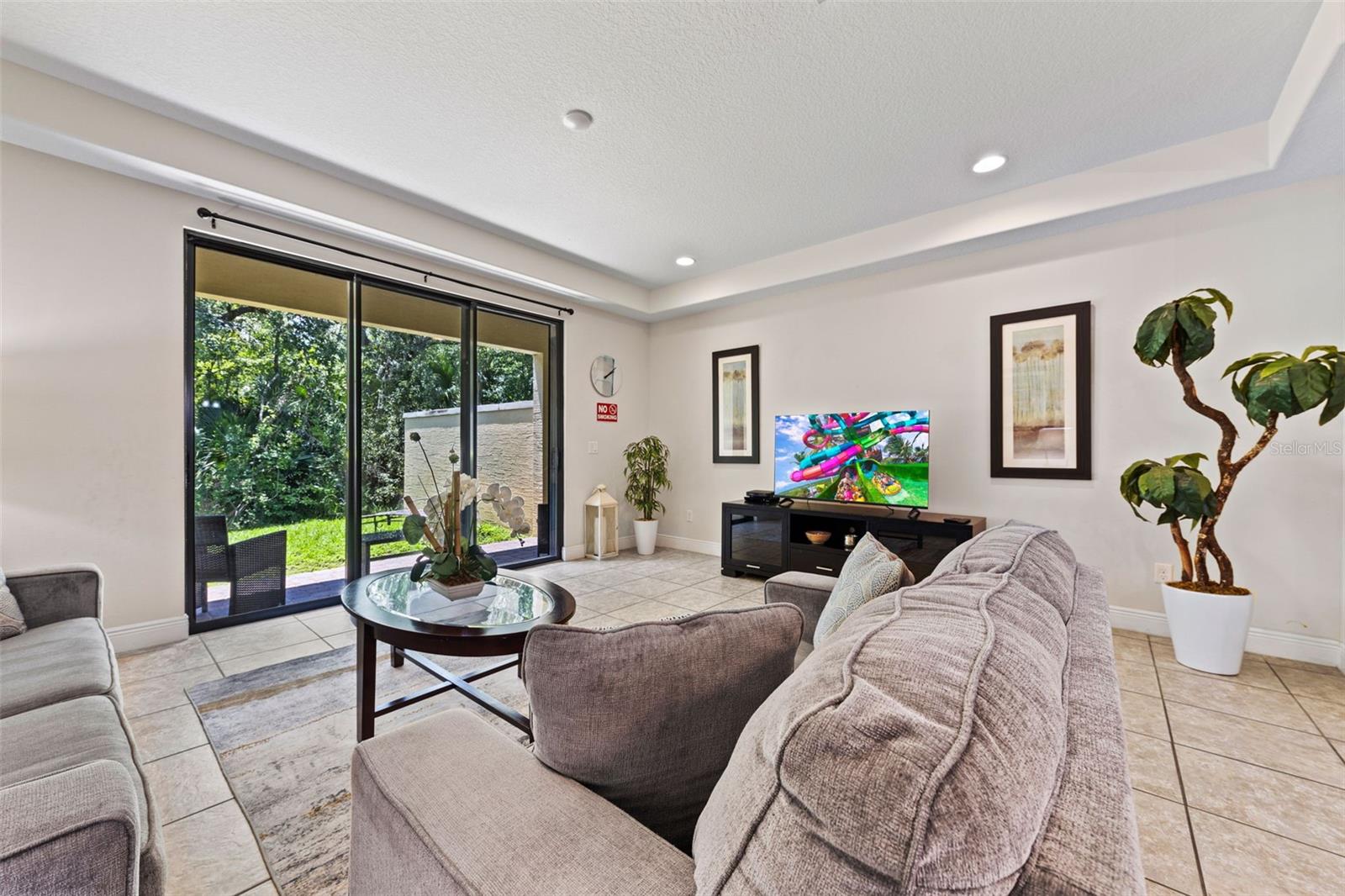 Image 7 of 20 For 8153 Roseville Road