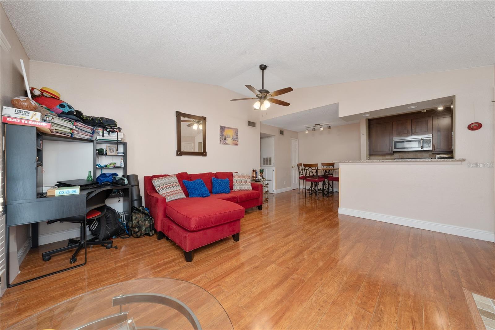 Image 8 of 24 For 5501 Rosebriar Way 309