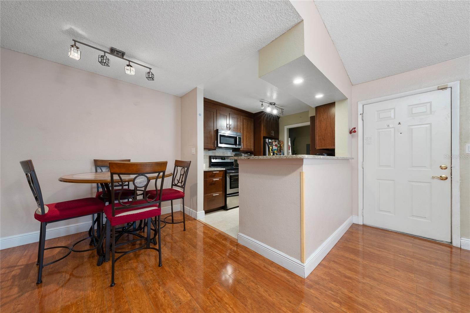 Image 9 of 24 For 5501 Rosebriar Way 309