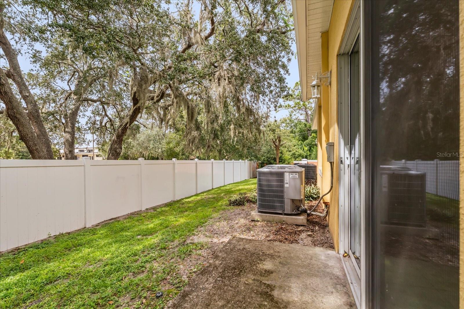 Image 27 of 32 For 2054 Royal Vista Court