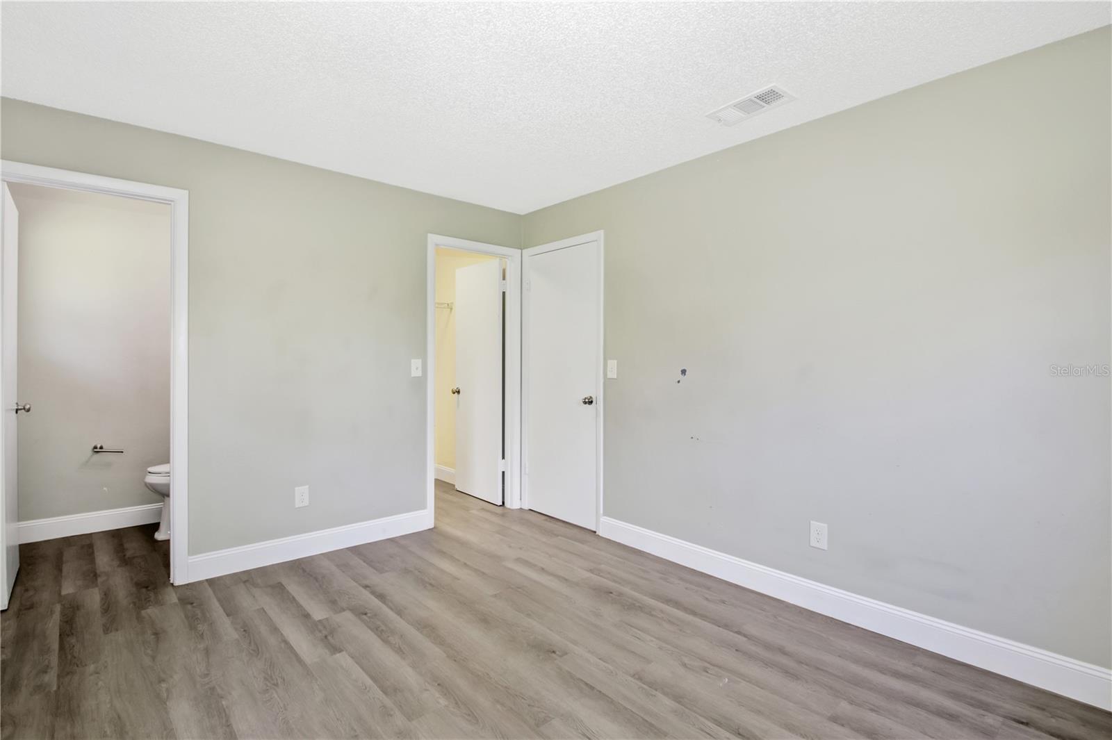 Image 11 of 25 For 1458 Deltona Boulevard