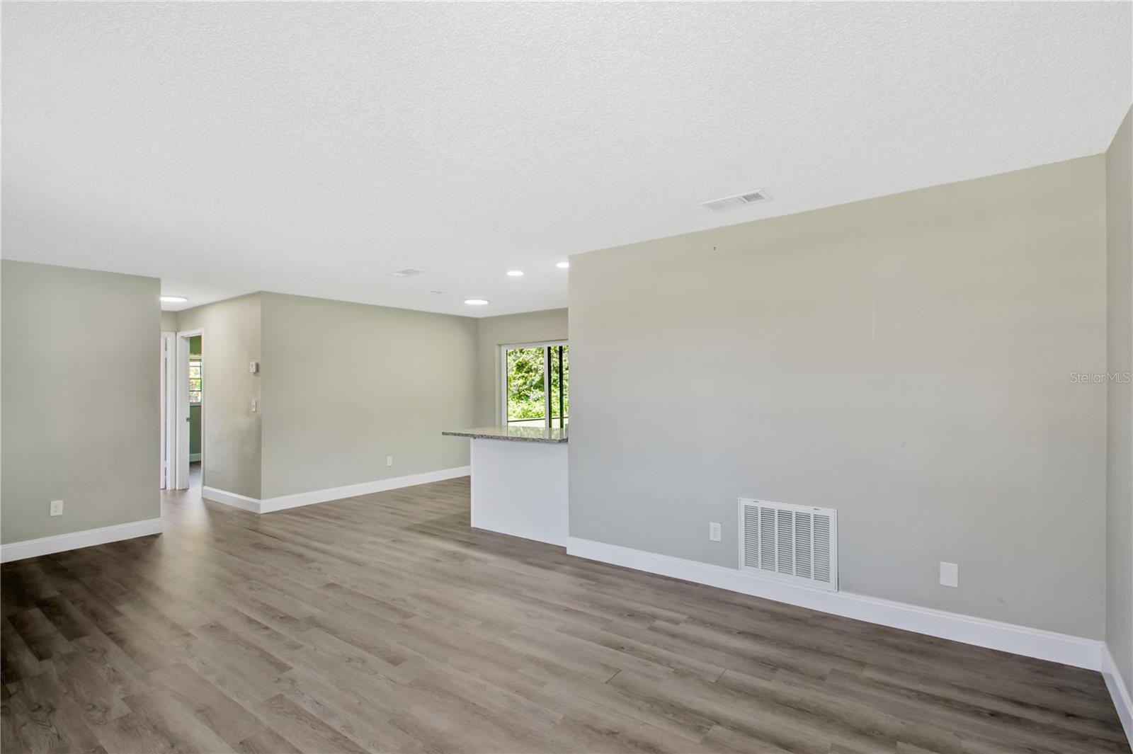 Image 4 of 25 For 1458 Deltona Boulevard