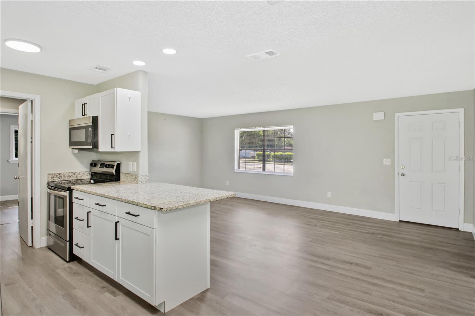Image 6 of 25 For 1458 Deltona Boulevard