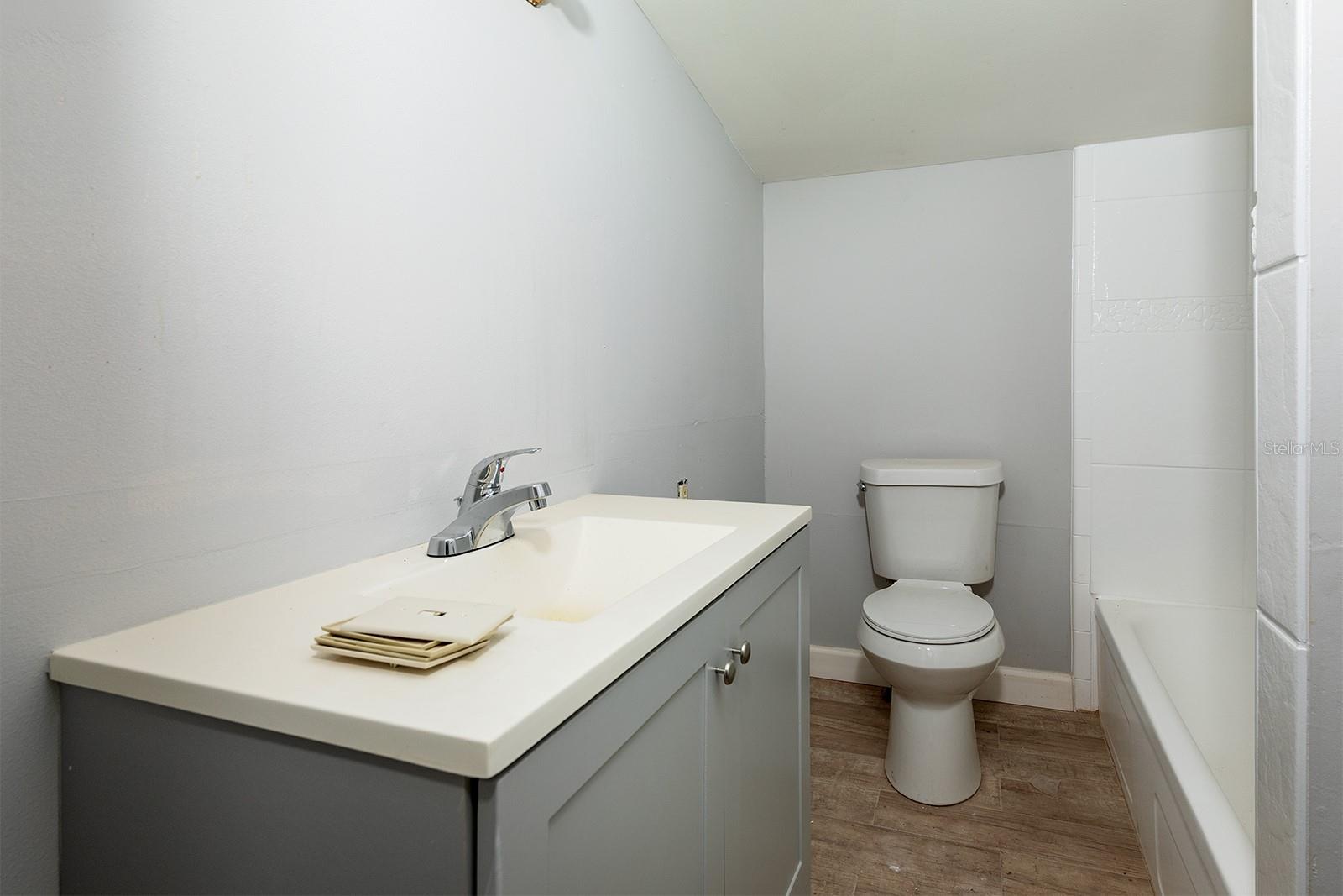 Image 10 of 17 For 1375 Lake Drive