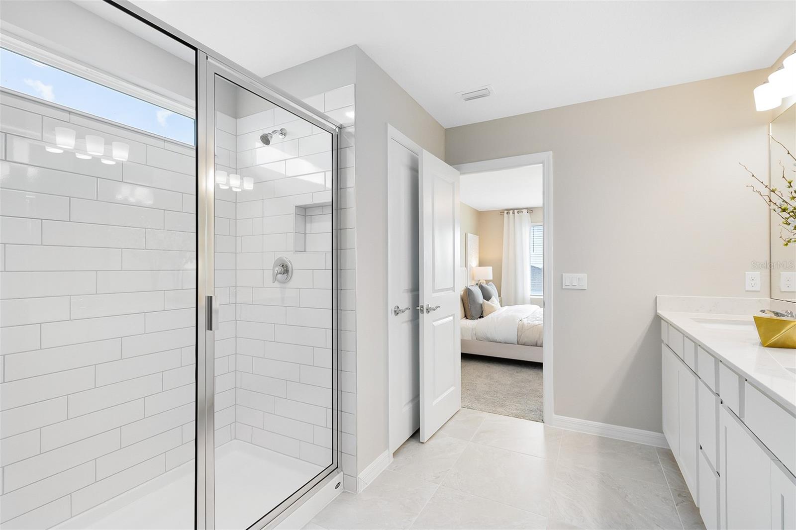 Image 17 of 23 For 6097 Copperwood Avenue