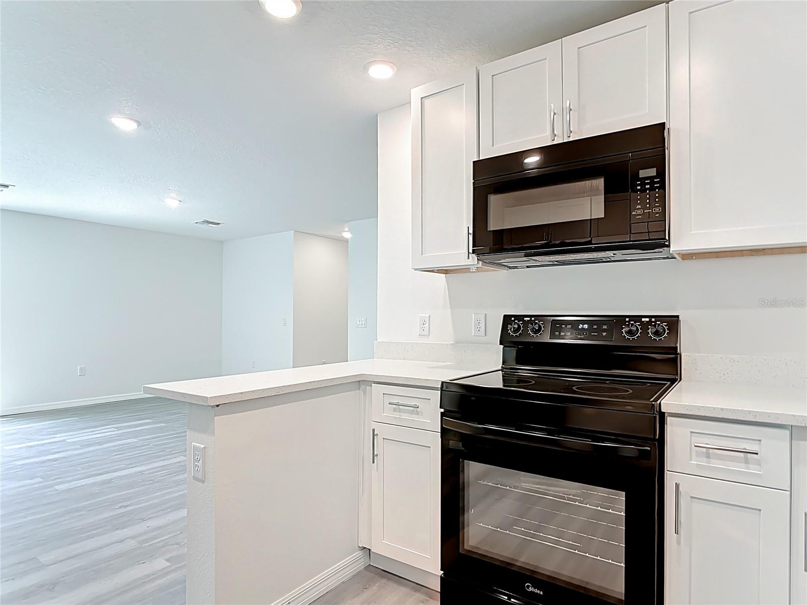 Image 16 of 54 For 5565 Lavender Avenue