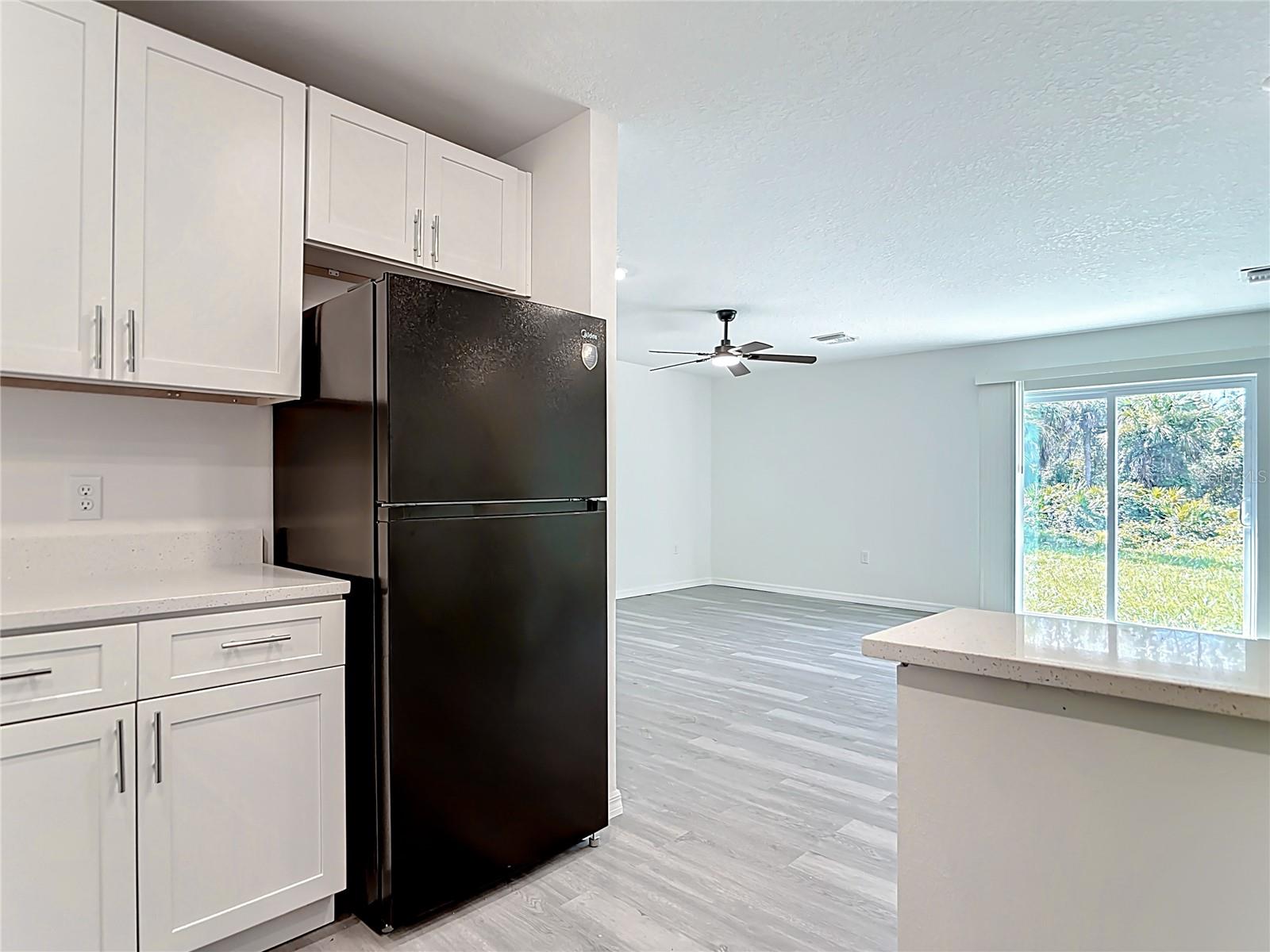 Image 19 of 54 For 5565 Lavender Avenue