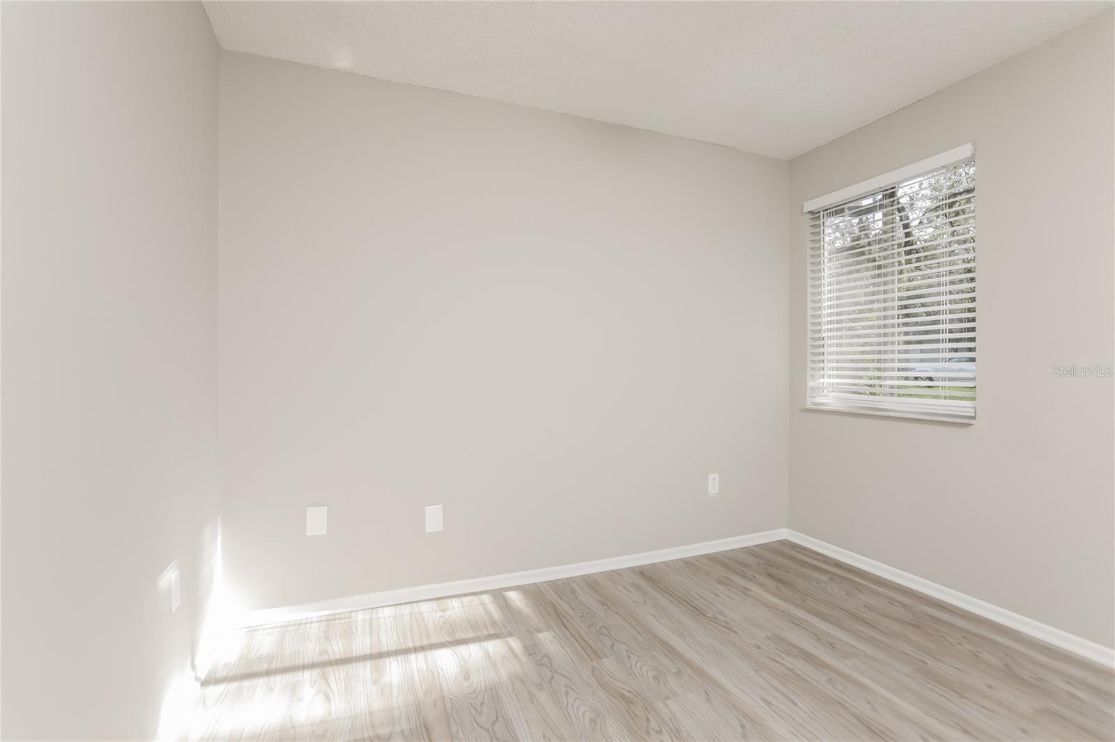 Image 10 of 16 For 105 Whispering Pines Court