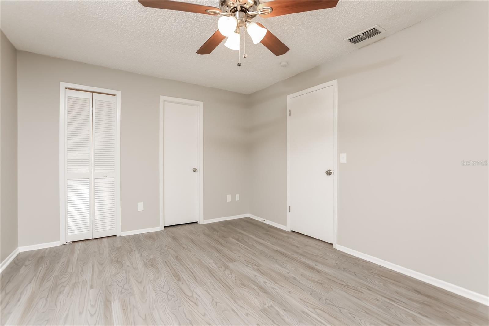 Image 9 of 16 For 105 Whispering Pines Court