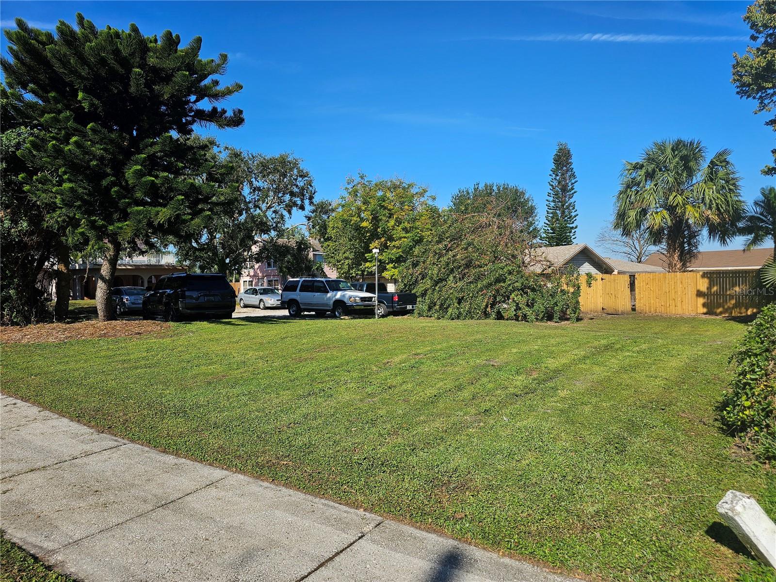 Image 9 of 17 For 4715 Beach Boulevard